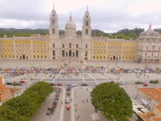 2cv world meeting video by Citroen Portugal