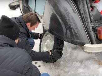 R4AD Changing tires